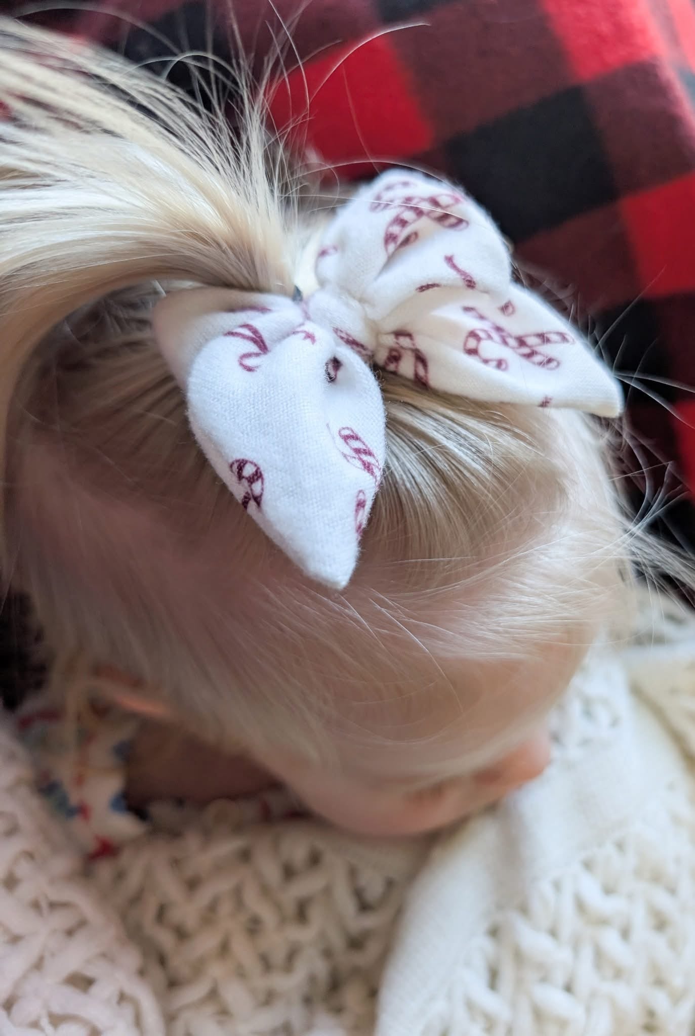 Candy cane kisses